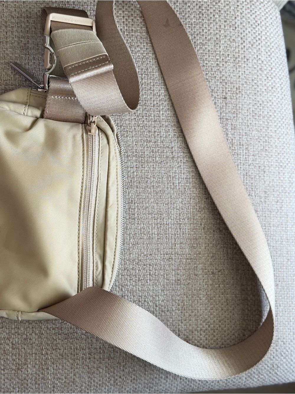 Lululemon Vintage Beige Crossbody Sling Bag Oversized Logo - Picture 5 of 7